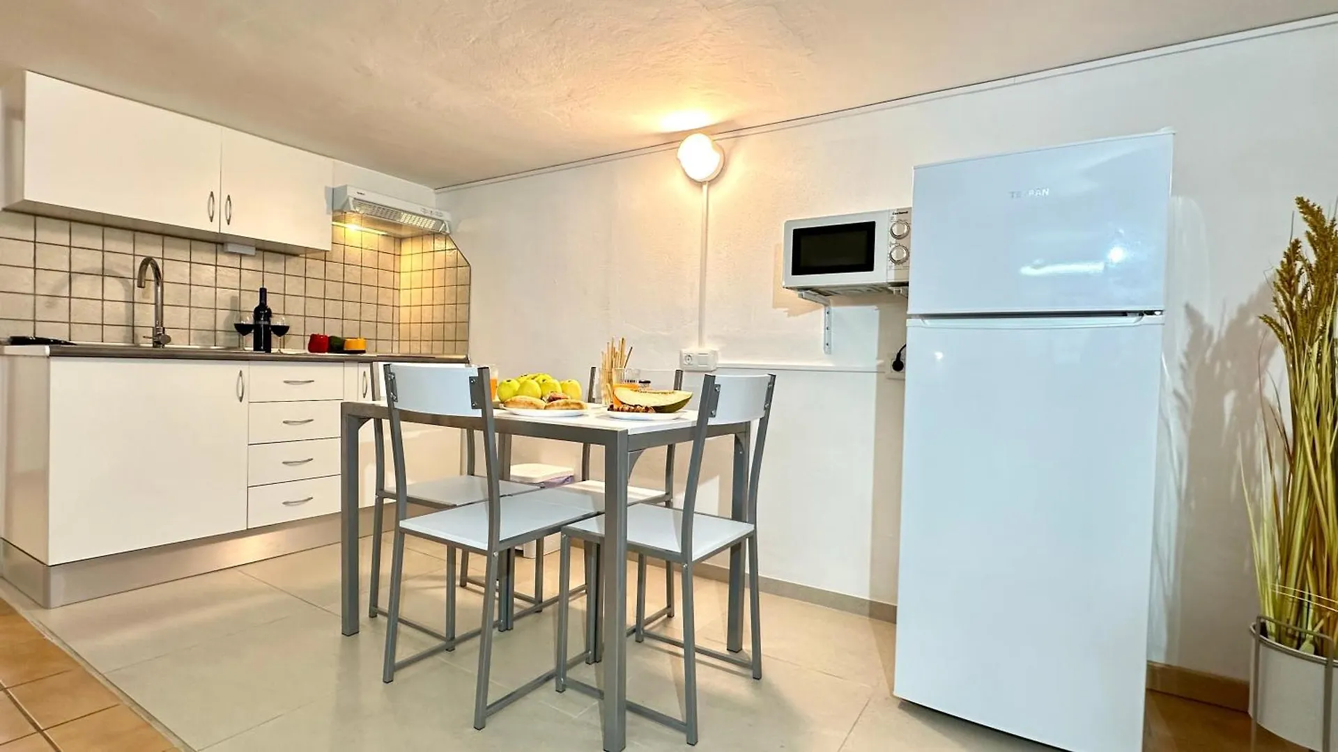 Acogedor Apartamento Cerca De La Playa, Wifi La Laguna  0*, La Laguna (Tenerife)